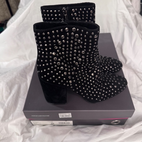 Vince Camuto Drista Studded bootie- NWT 7.5 - Picture 7 of 10